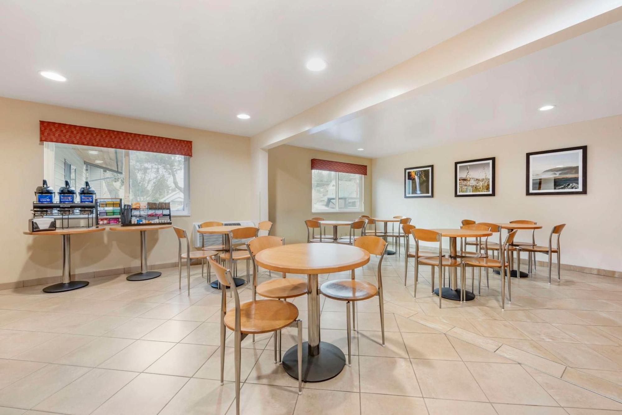 Best Western Aladdin Inn Келсо Экстерьер фото